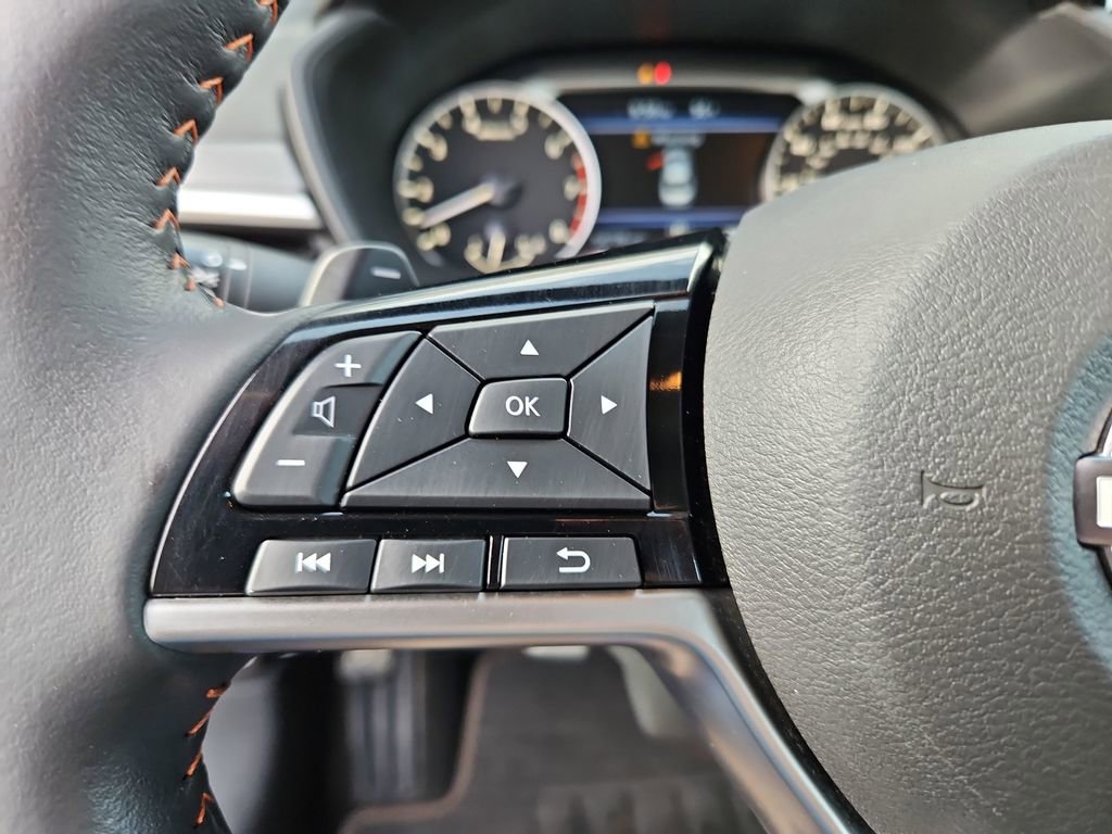 Used 2024 Nissan Altima 2.5 SR image 11