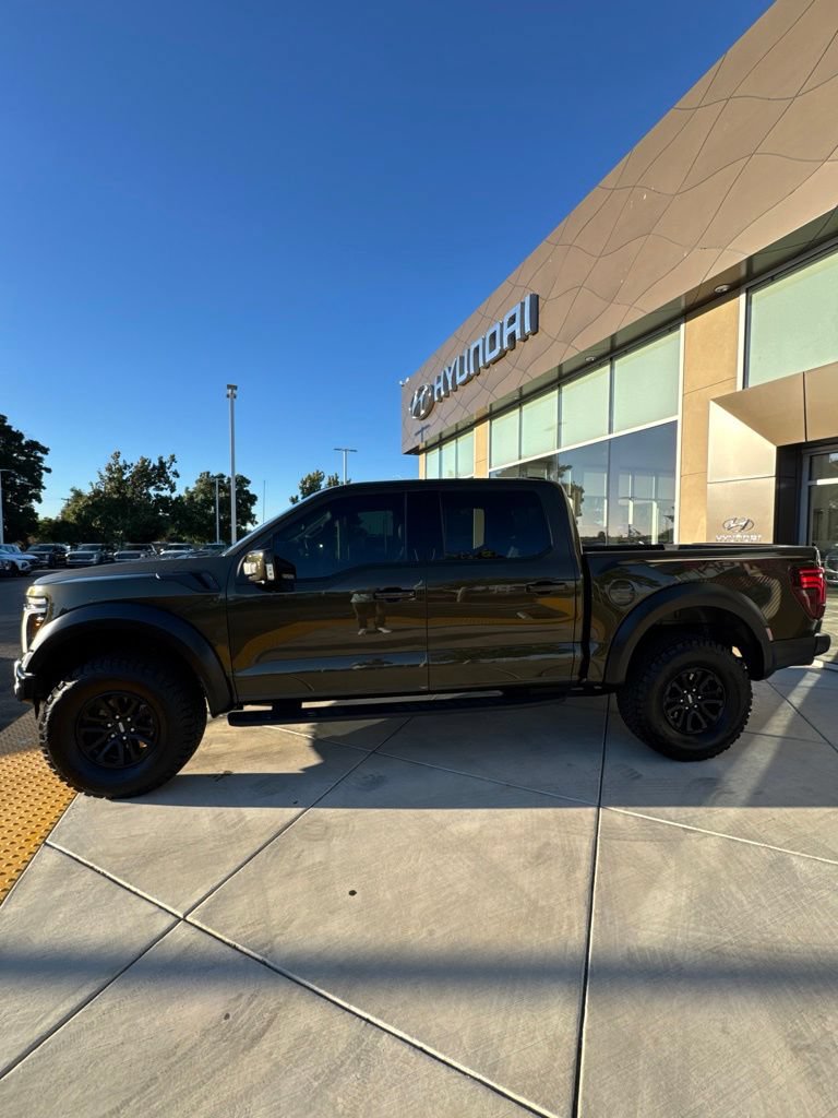 Used 2025 Ford F150 Raptor AWD/4WD image 4