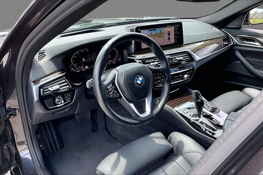 Used 2021 BMW 530i RWD image 14