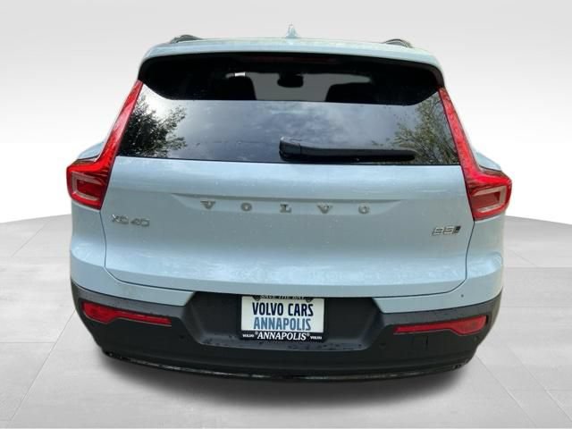 New 2026 Volvo XC40 B5 Plus w/ Climate Package AWD/4WD image 6