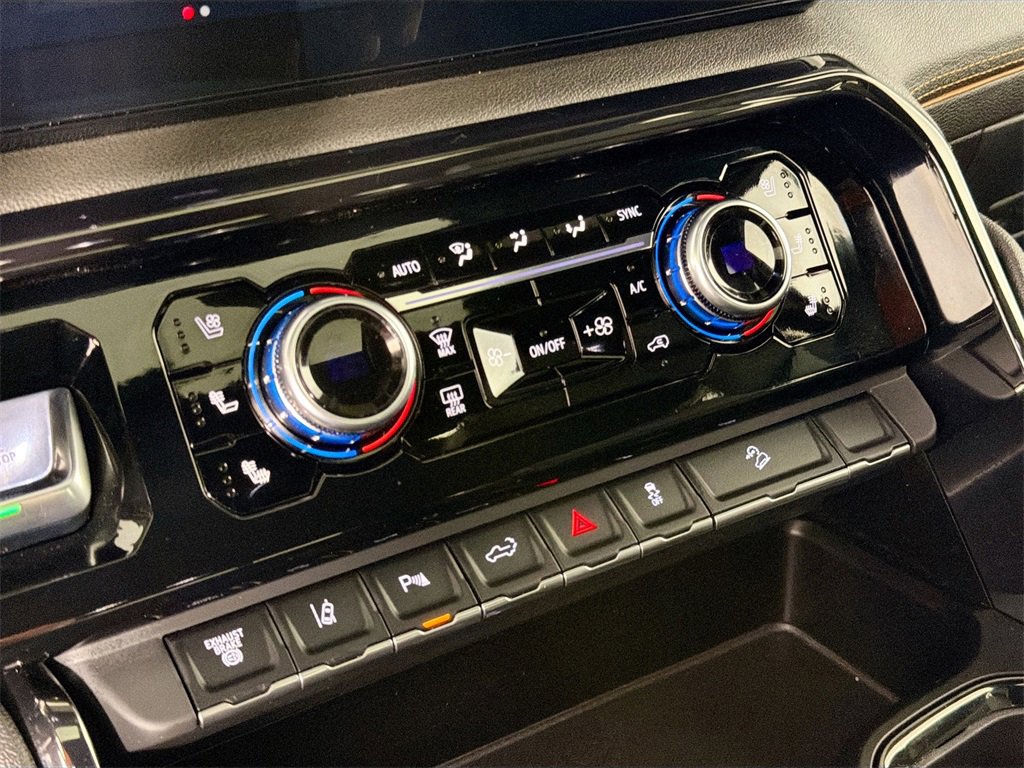 Used 2024 GMC Sierra 2500 AT4 w/ AT4 Premium Plus Package image 14