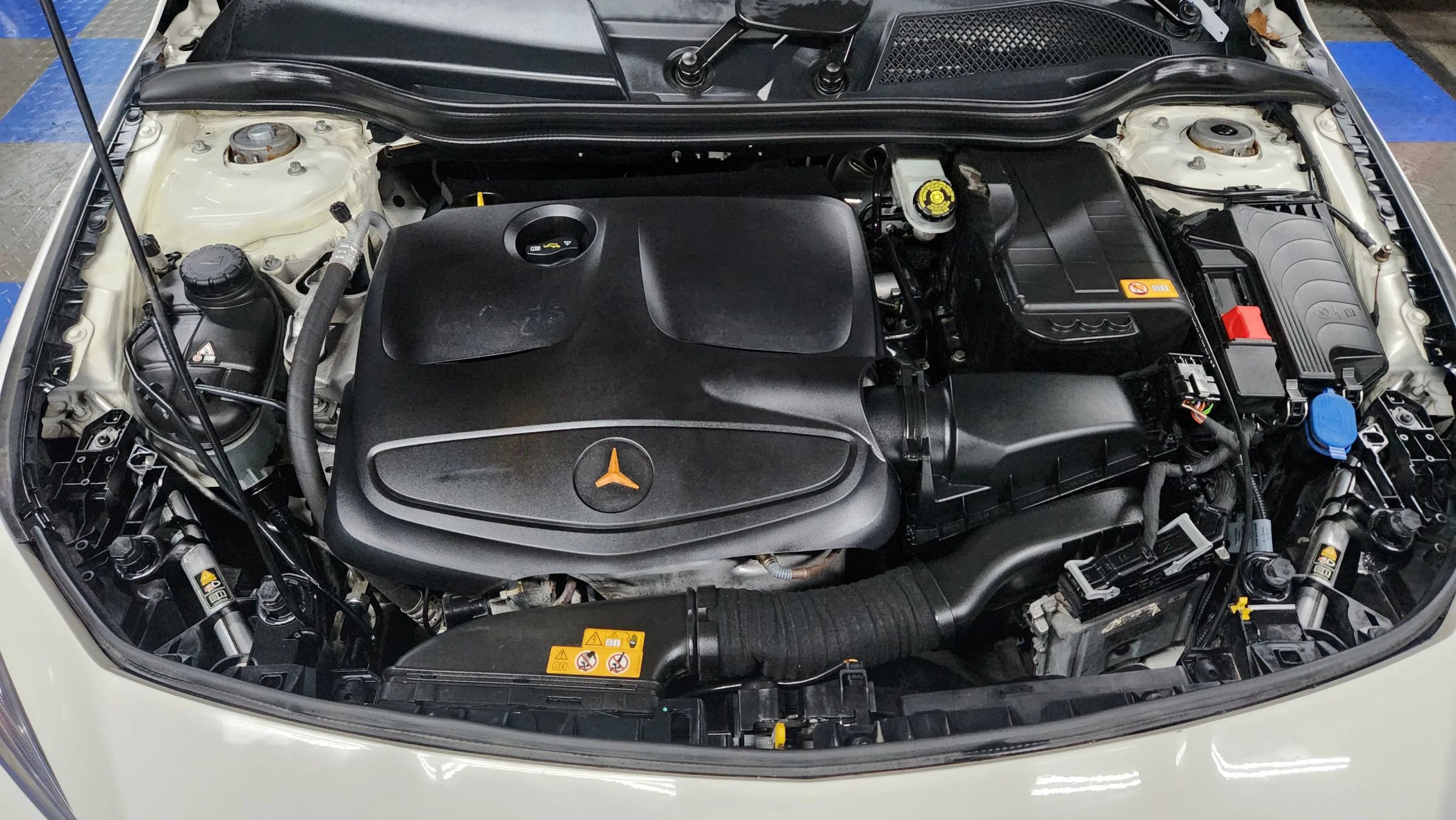 Used 2014 Mercedes-Benz CLA 250 4MATIC image 44