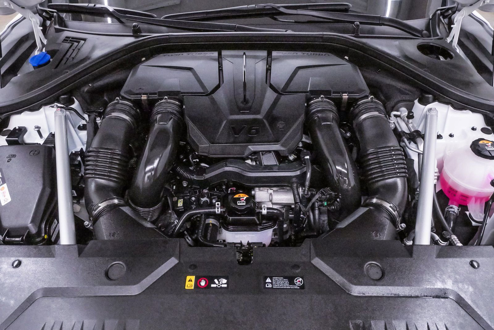 Certified 2025 Genesis GV70 3.5T Sport image 22