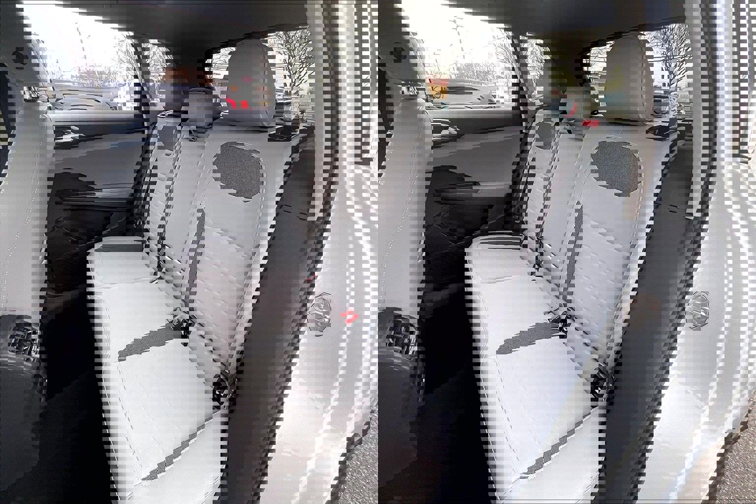 Used 2024 Volkswagen Taos SE image 31