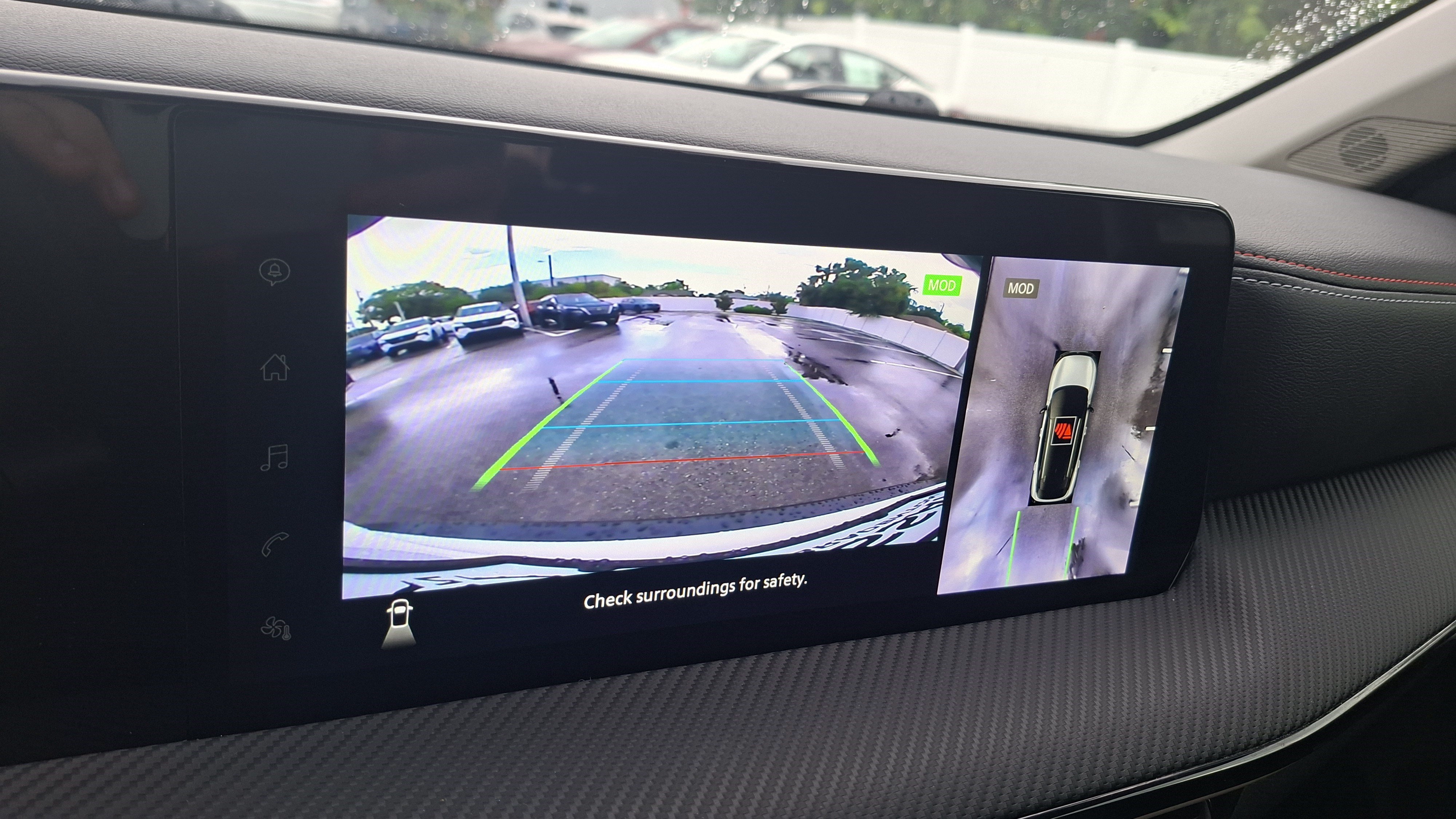 Used 2025 Nissan Kicks SR FWD image 13