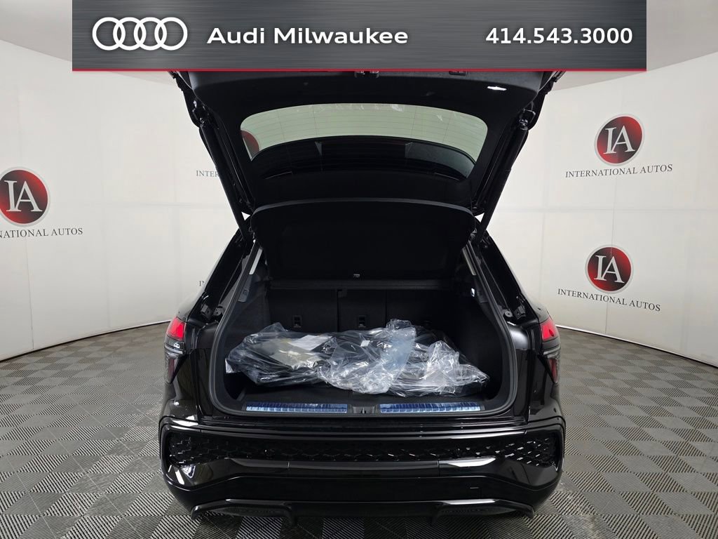 New 2026 Audi Q3 quattro 2.0T AWD/4WD image 9