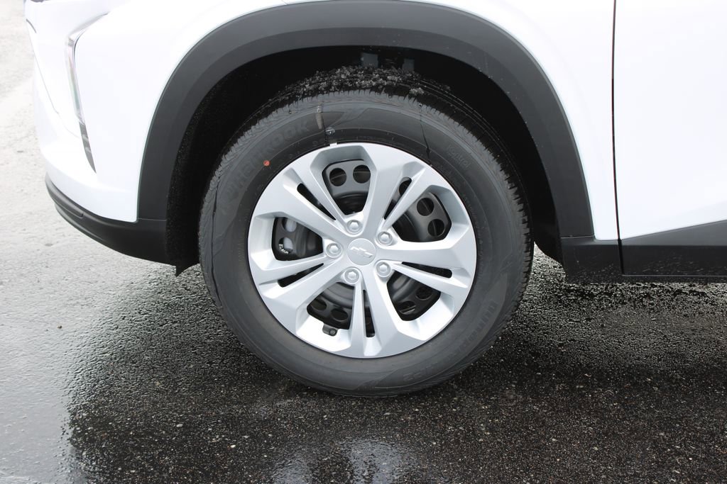 New 2026 Chevrolet Trax LS image 40