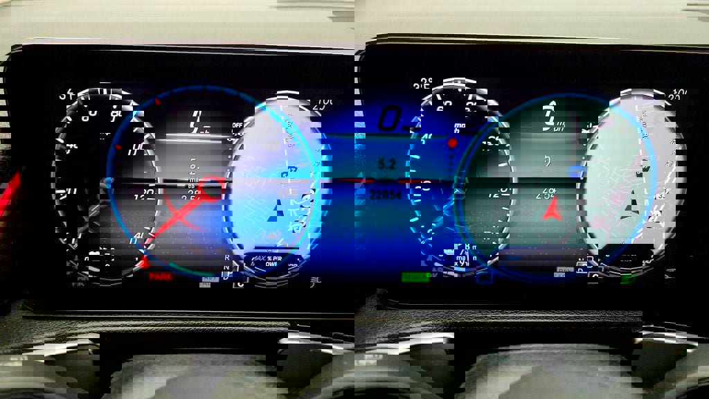 Used 2023 Mercedes-Benz EQB 350 4MATIC SUV w/ Exclusive Package image 13