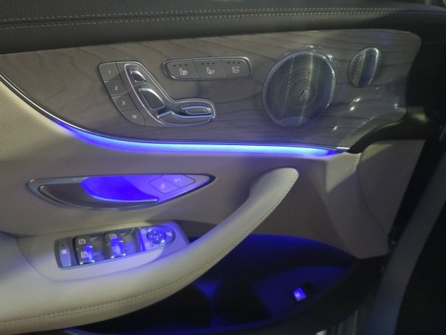 Used 2019 Mercedes-Benz E 450 Cabriolet image 11