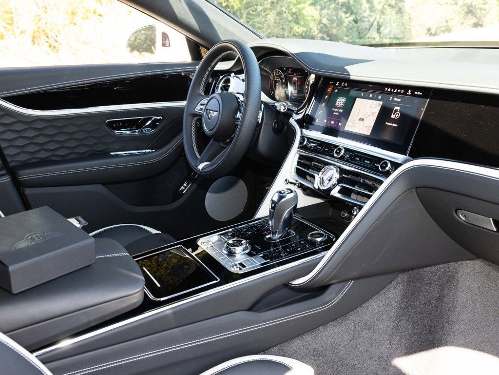 Used 2025 Bentley Flying Spur Plug-In Hybrid AWD/4WD image 74
