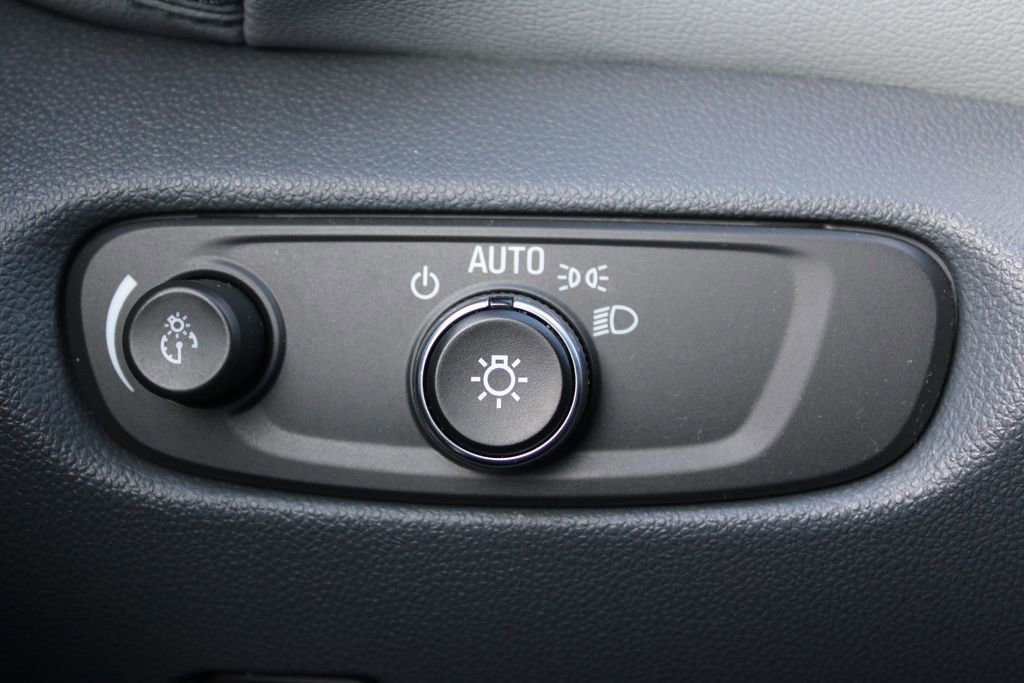 Used 2020 Chevrolet Blazer LT image 52