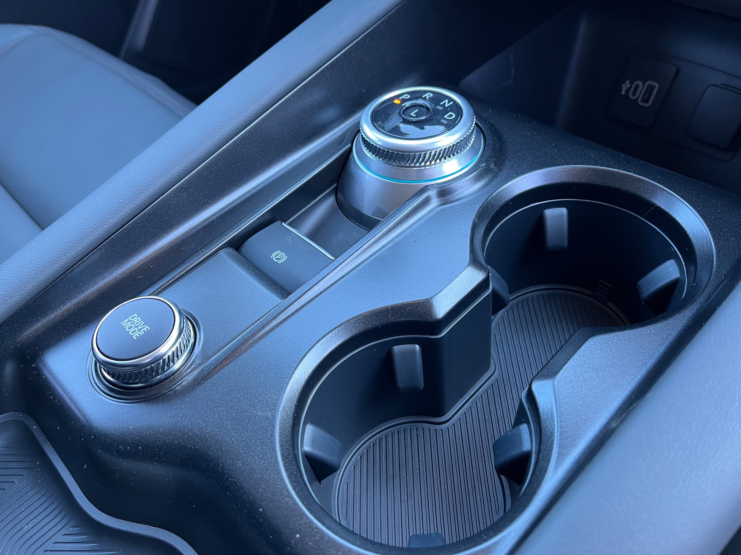New 2026 Ford Explorer Active w/ Active Comfort Package image 15