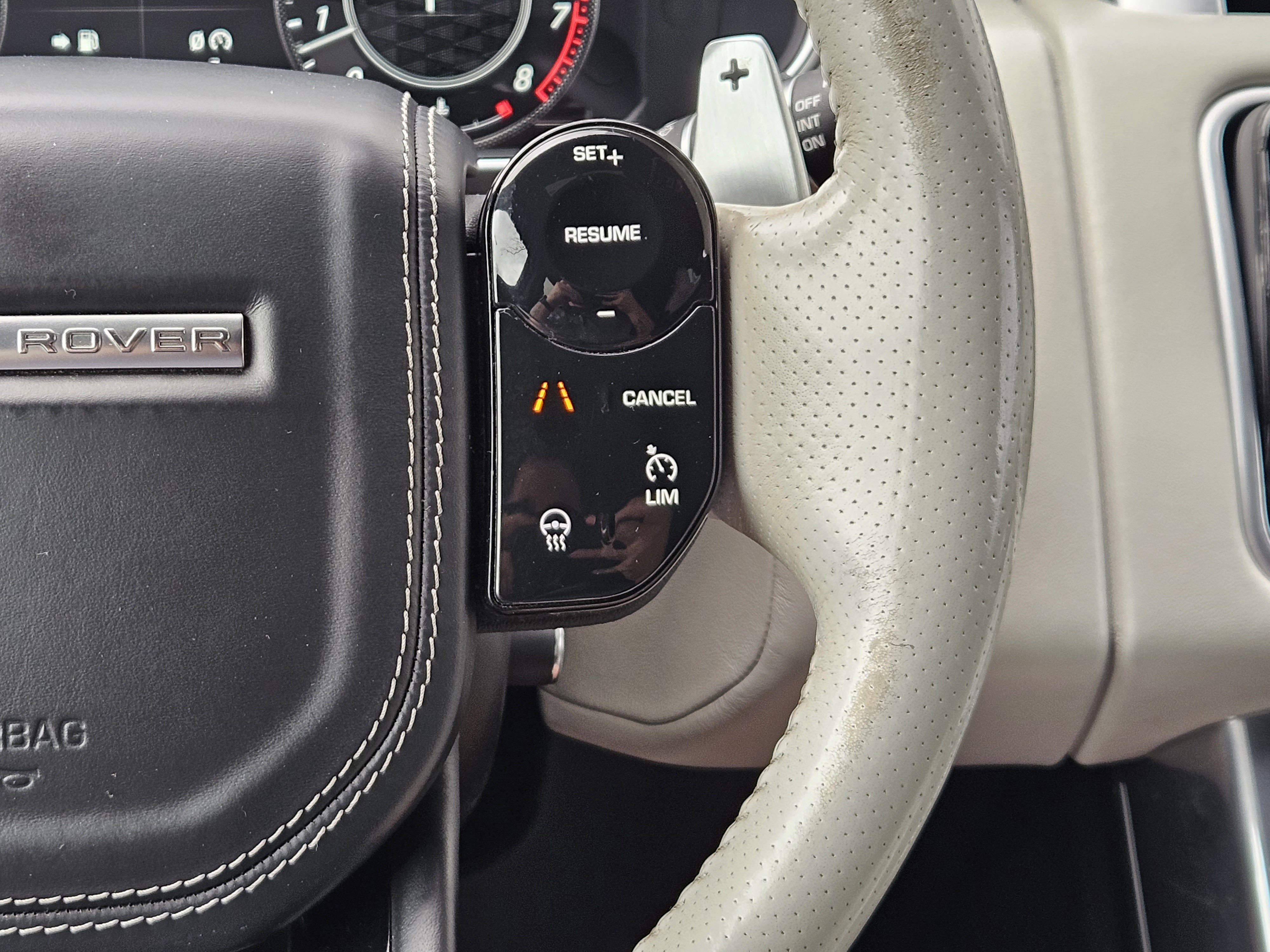 Used 2018 Land Rover Range Rover Sport SVR image 30