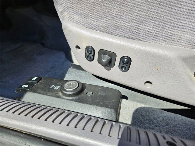 Used 1995 Ford Taurus GL image 17