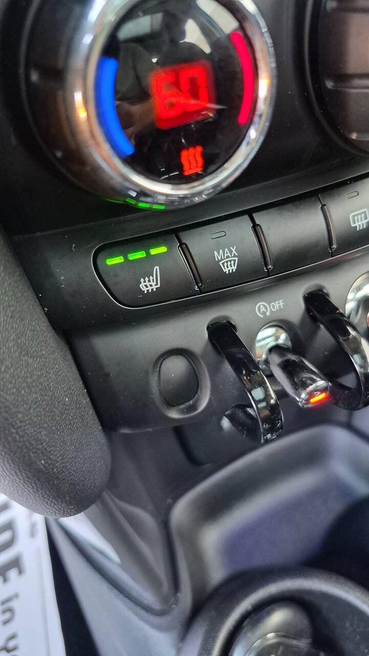 Used 2015 MINI Cooper 4-Door Hardtop FWD image 33