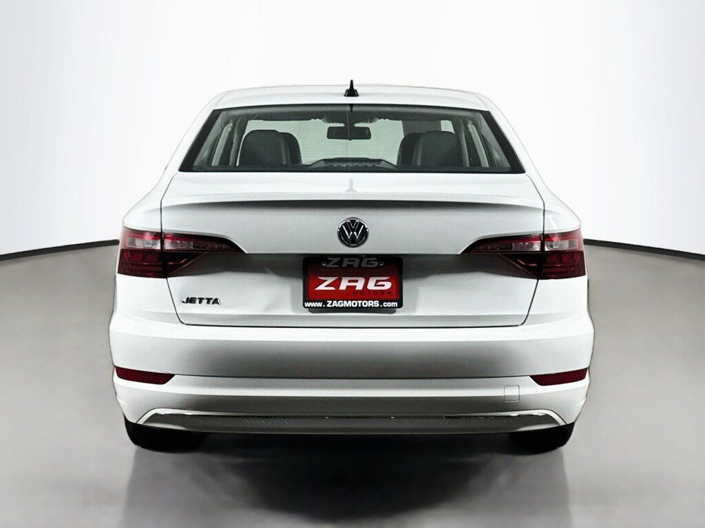 Used 2021 Volkswagen Jetta SE FWD image 4