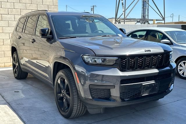 Used 2023 Jeep Grand Cherokee L Laredo AWD/4WD image 3