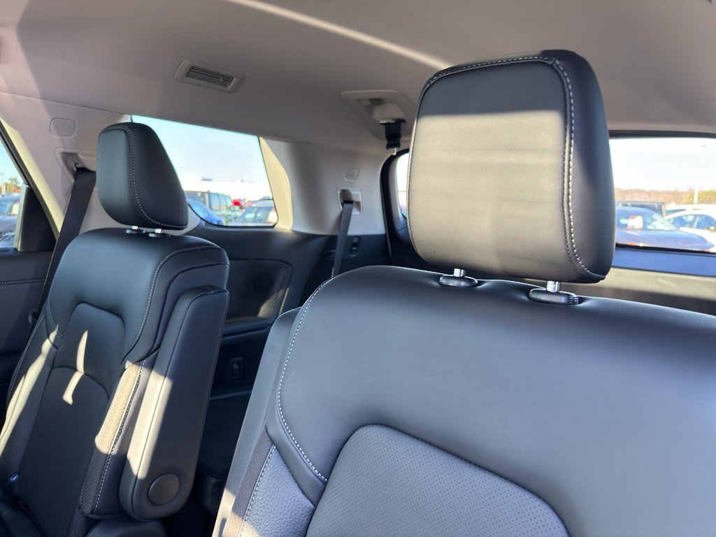 New 2026 Nissan Pathfinder SL image 35