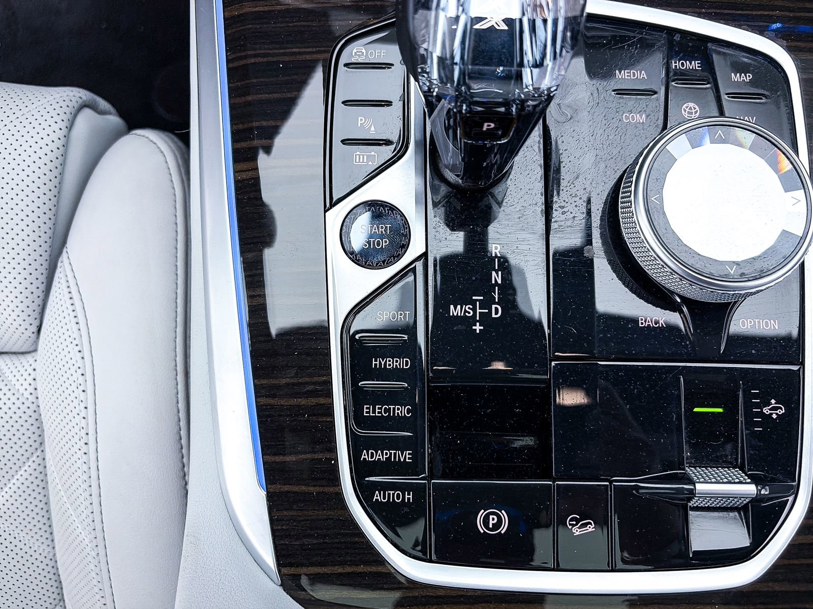 Used 2023 BMW X5 xDrive45e w/ Executive Package image 34