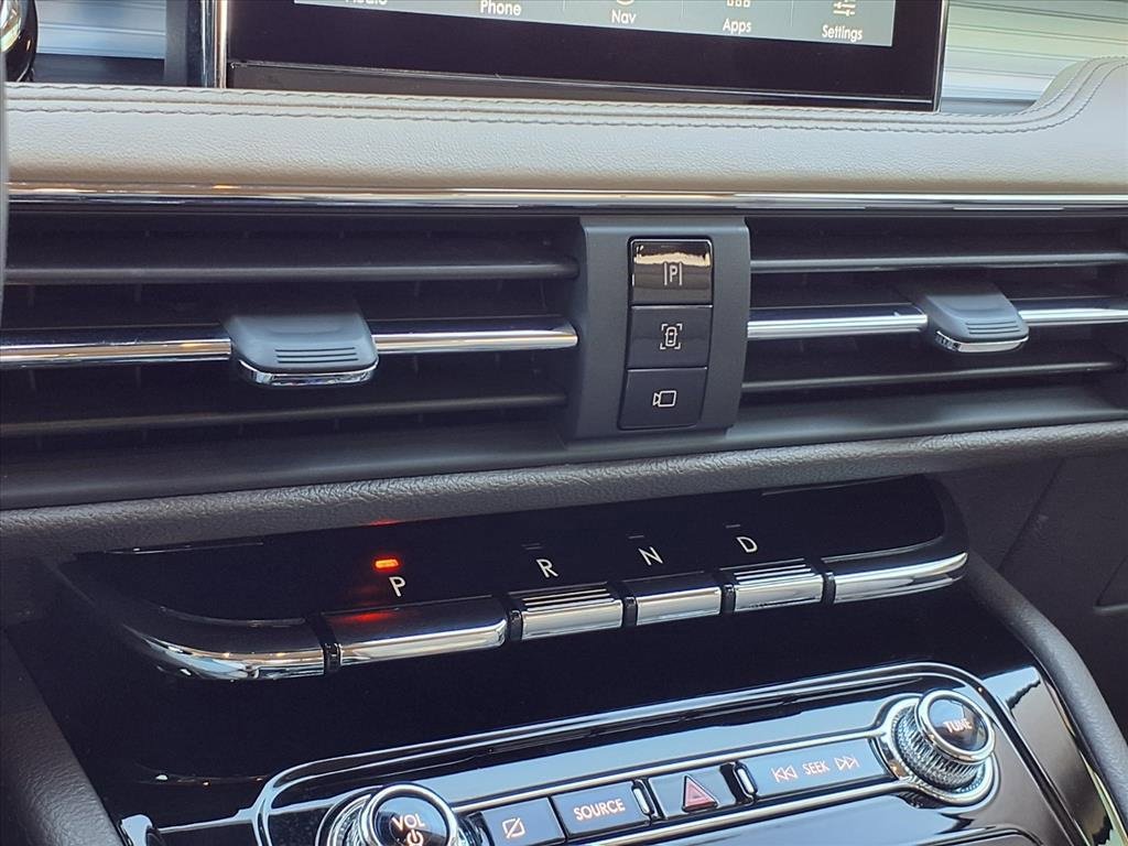 Used 2022 Lincoln Corsair AWD w/ Premium Package image 13