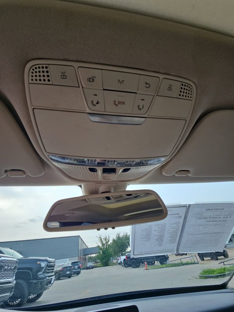 Used 2018 Mercedes-Benz C 300 Sedan image 23