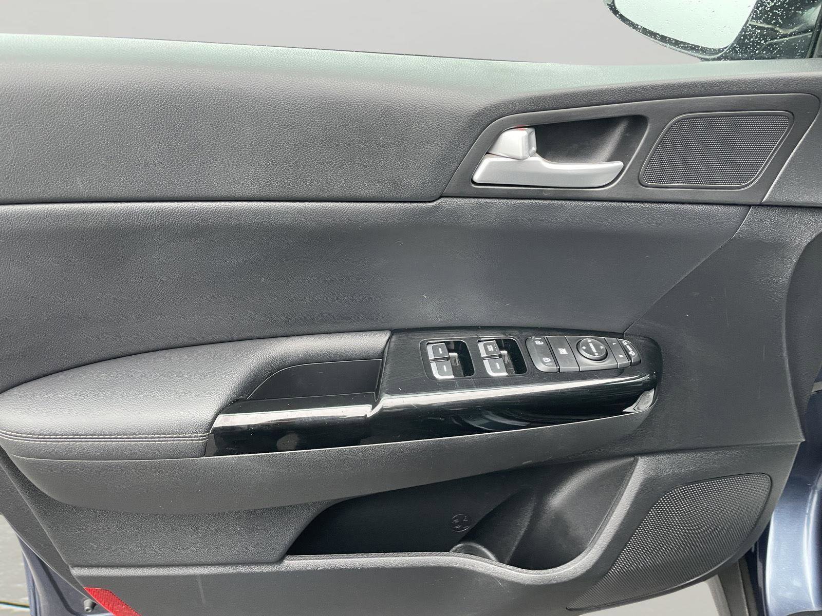 Used 2020 Kia Sportage EX AWD/4WD image 22