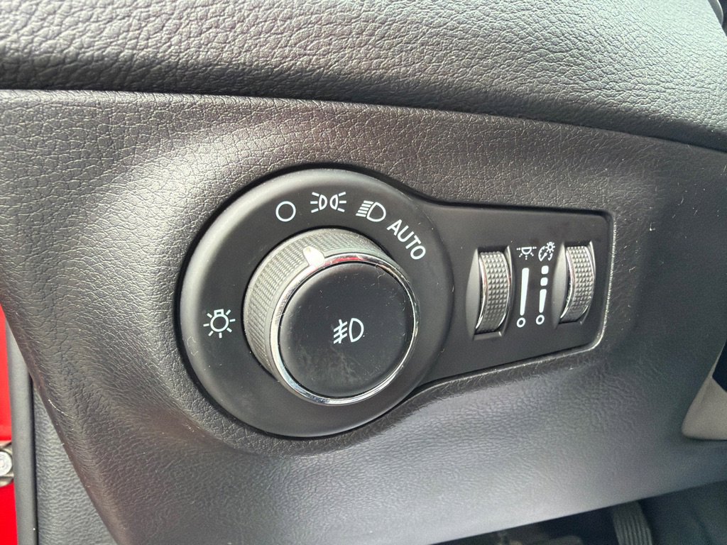 Used 2021 Jeep Compass Latitude w/ Convenience Group AWD/4WD image 35