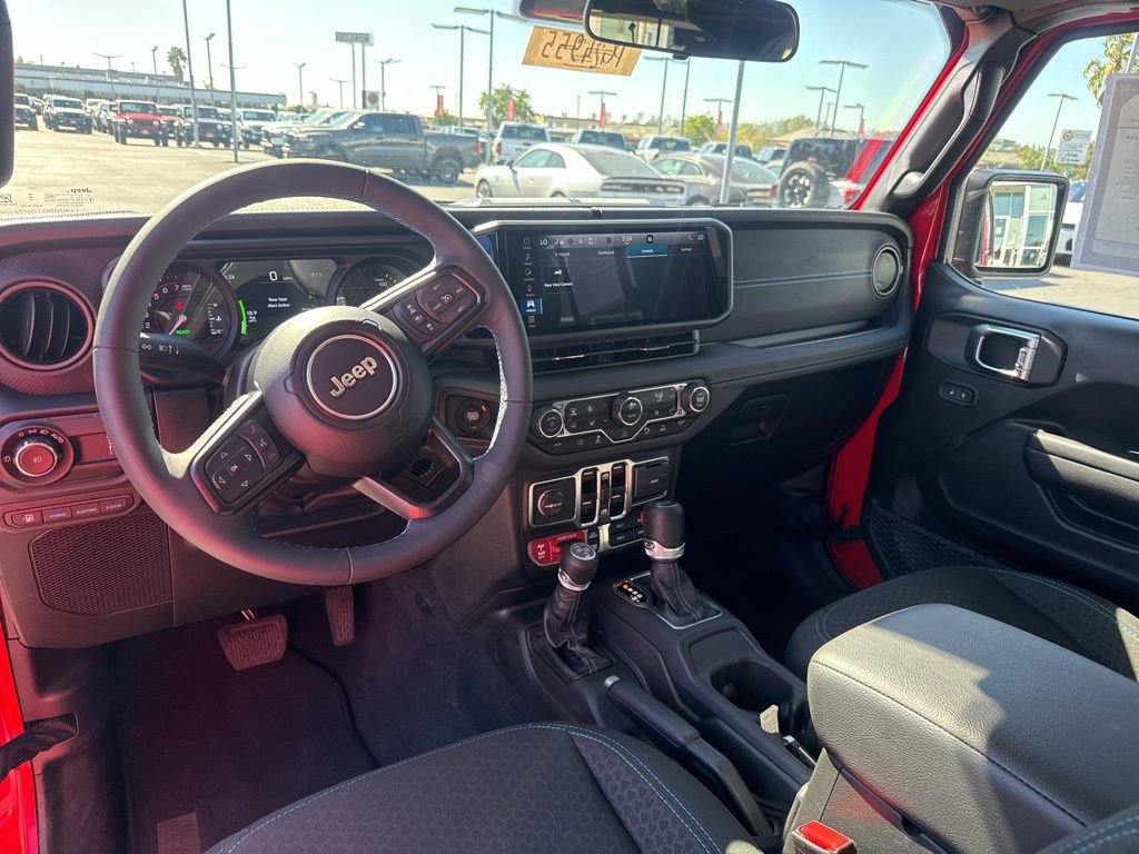 Certified 2025 Jeep Wrangler Unlimited Rubicon 4xe w/ Safety Group image 17