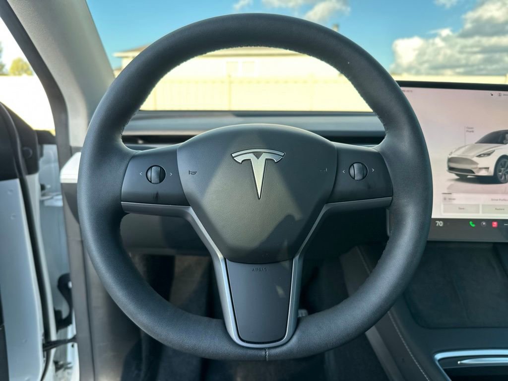 Used 2024 Tesla Model Y Long Range image 27