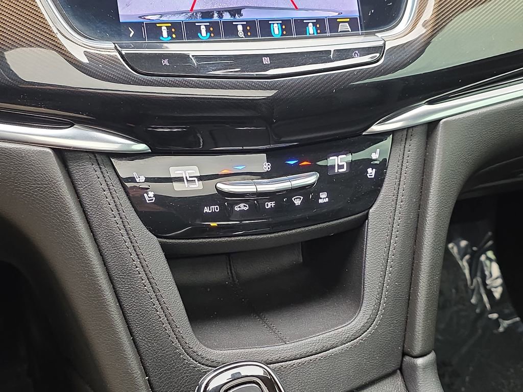 Used 2020 Cadillac XT6 Sport w/ Platinum Package image 27