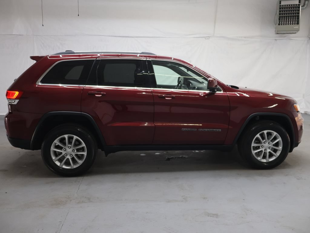 Used 2021 Jeep Grand Cherokee Laredo w/ Security & Convenience Group AWD/4WD image 8