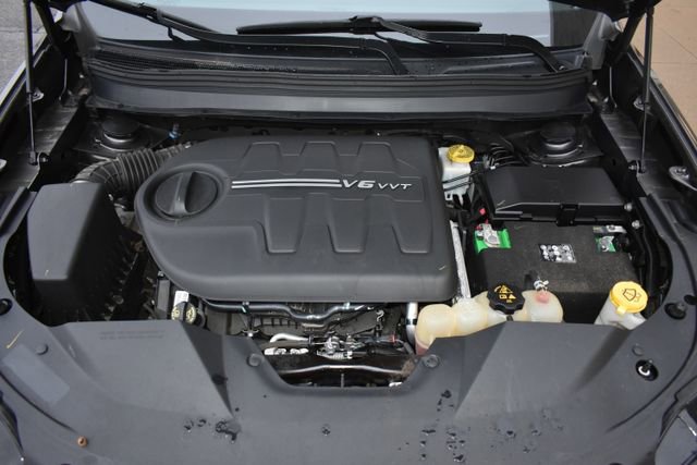 Used 2019 Jeep Cherokee Limited w/ Luxury Group image 54