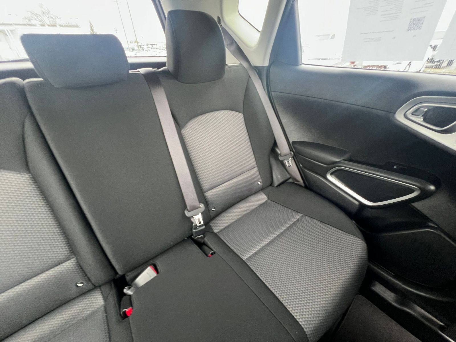 Used 2025 Kia Soul LX w/ LX Technology Package FWD image 32