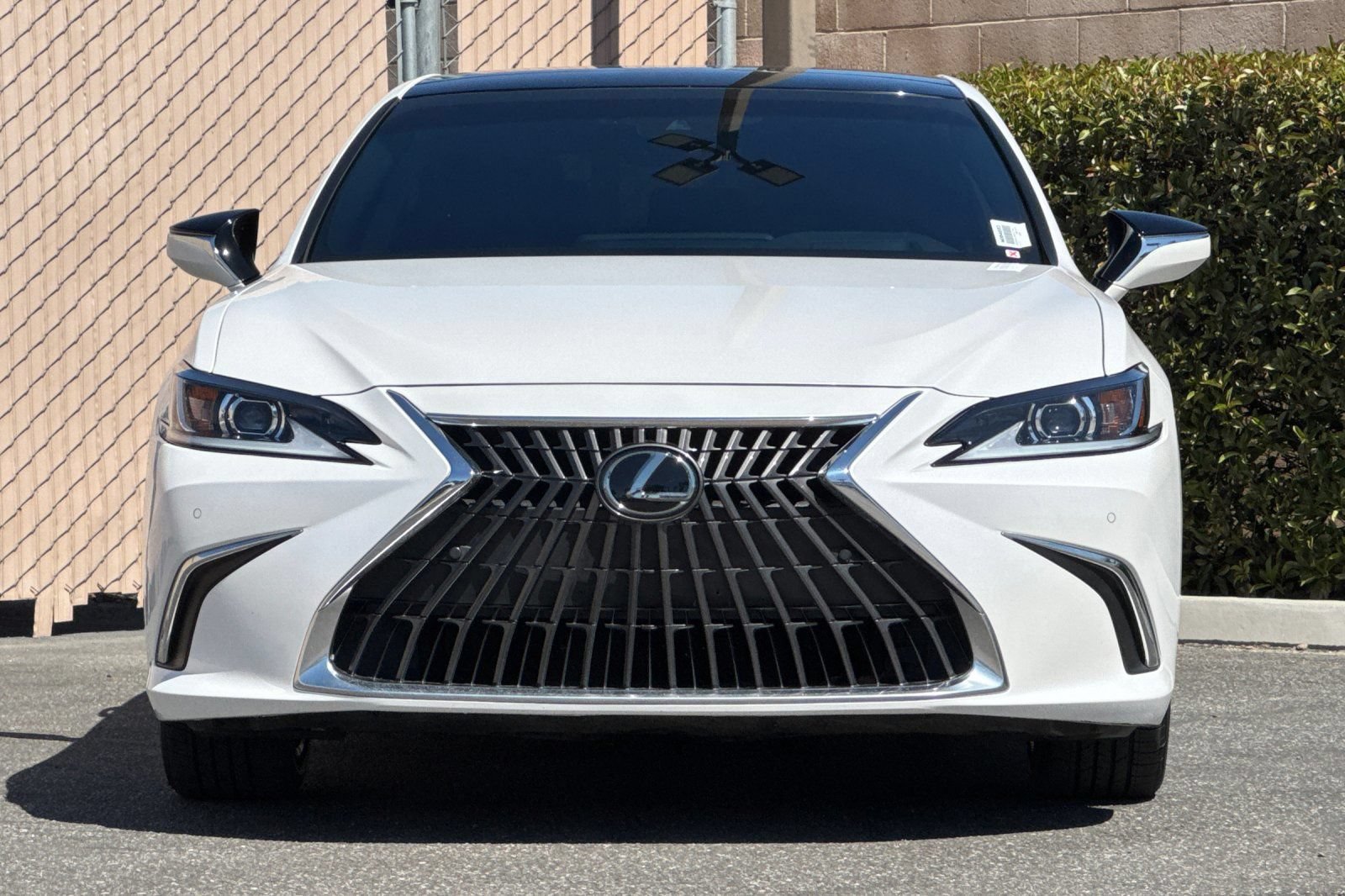 Used 2025 Lexus ES 350 w/ Premium Package FWD image 9