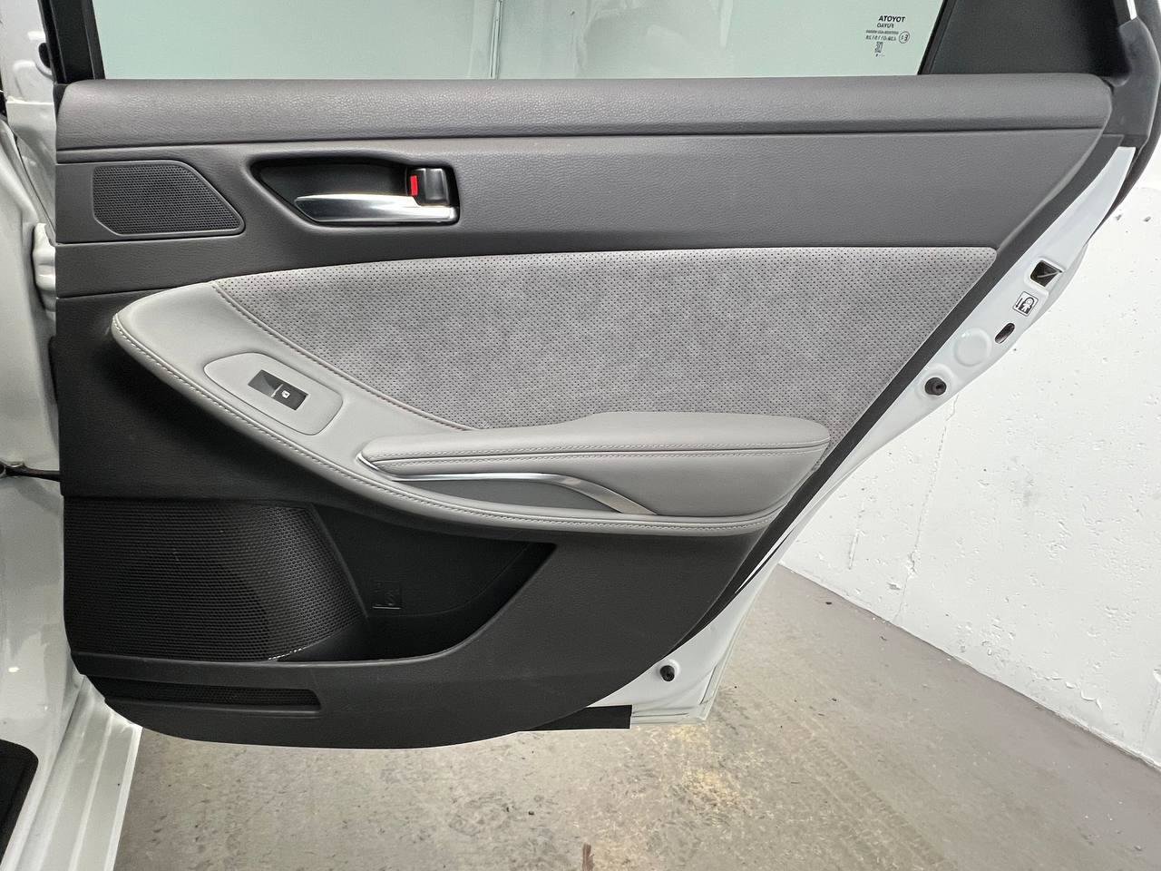 Used 2019 Toyota Avalon XSE w/ Carpet Mat Package FWD image 13