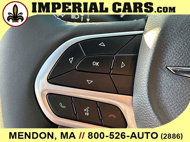 New 2026 Chrysler Pacifica Select image 24