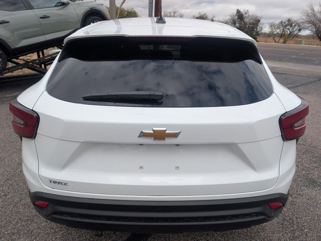 New 2026 Chevrolet Trax LS w/ LS Convenience Package image 4