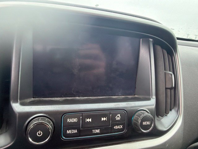 Used 2016 Chevrolet Colorado LT w/ LT Convenience Package RWD image 9