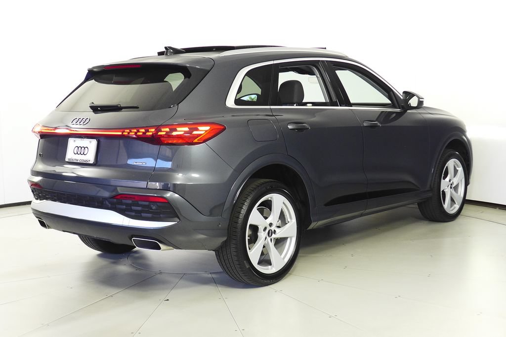 Used 2025 Audi Q5 Premium Plus w/ Premium Plus AWD/4WD image 7
