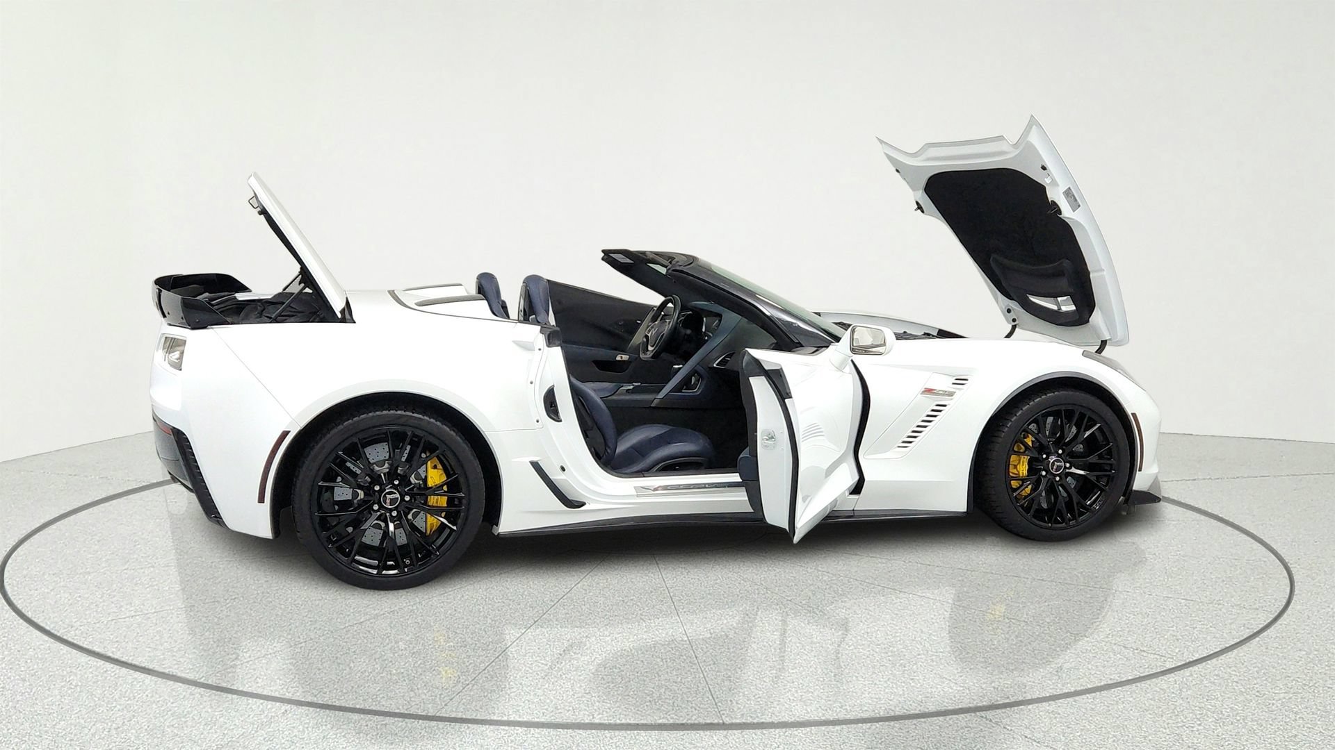 Used 2015 Chevrolet Corvette Z06 w/ 3LZ Preferred Equipment Group RWD image 13