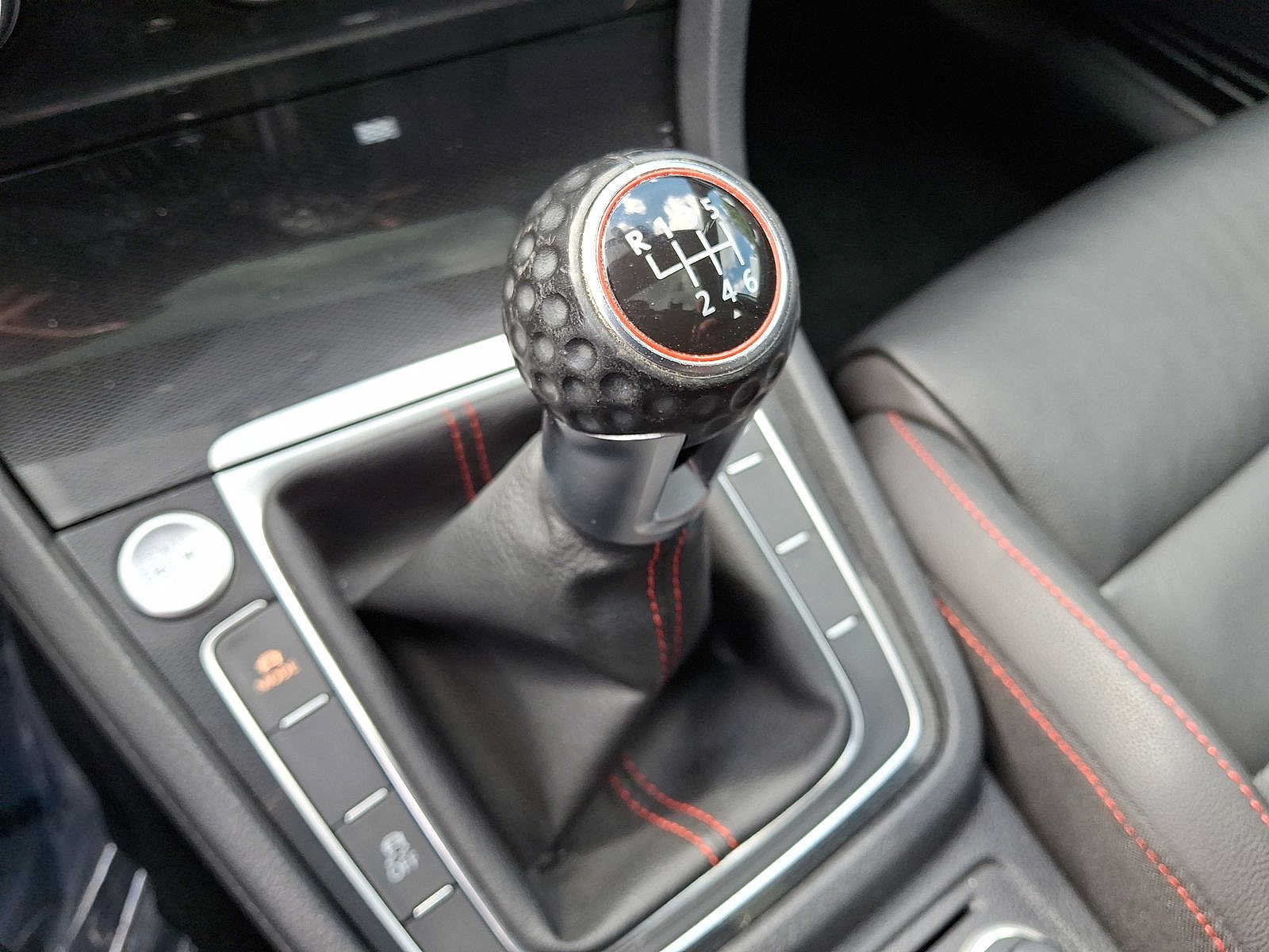 Used 2015 Volkswagen GTI S FWD image 18