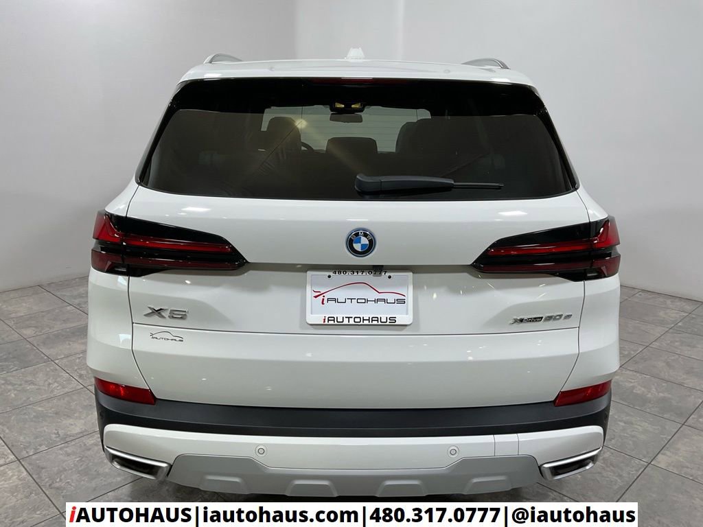 Used 2024 BMW X5 xDrive50e w/ Premium Package AWD/4WD image 7