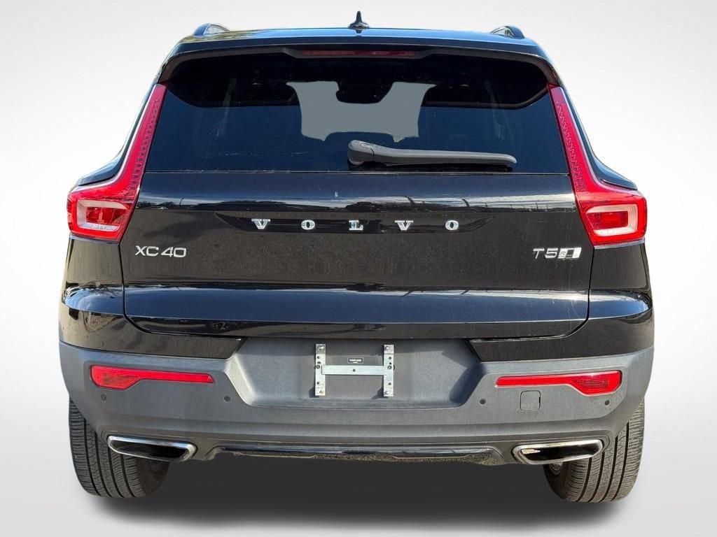 Used 2020 Volvo XC40 T5 R-Design w/ Protection Package Premier image 4