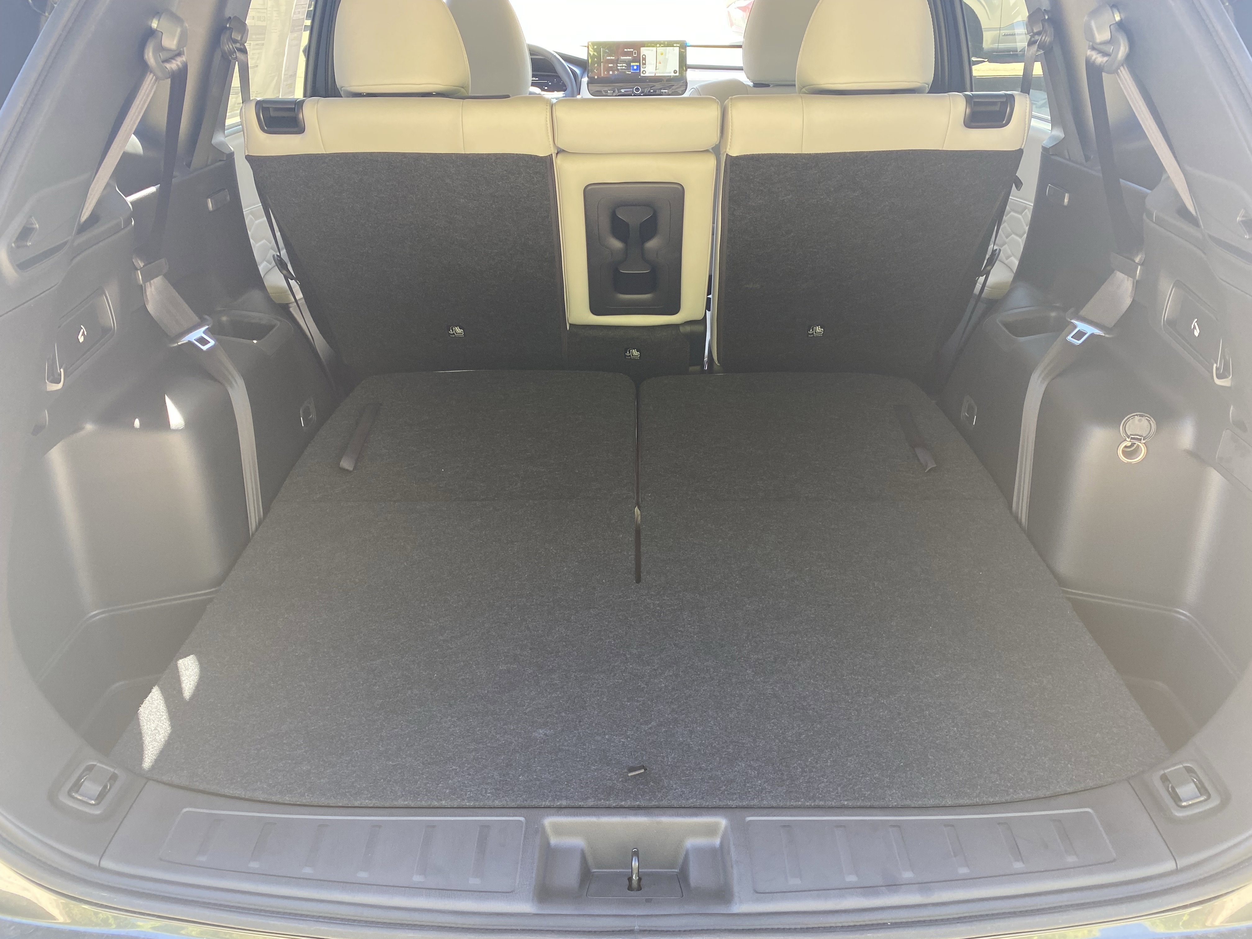 New 2025 Mitsubishi Outlander SEL image 28