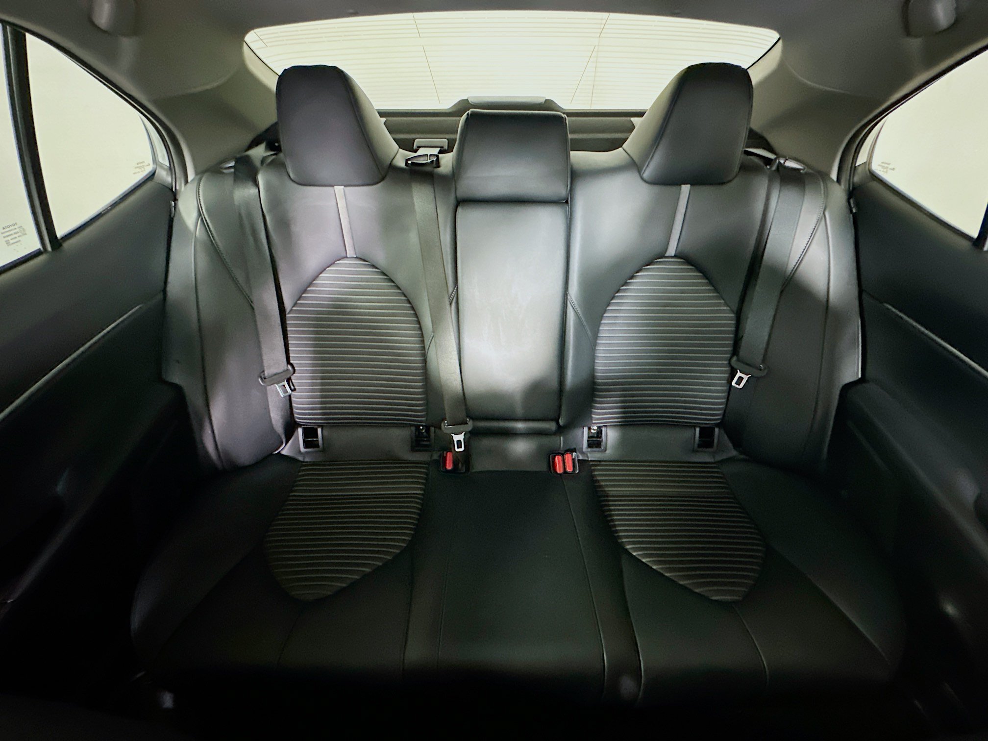 Used 2023 Toyota Camry SE FWD image 29