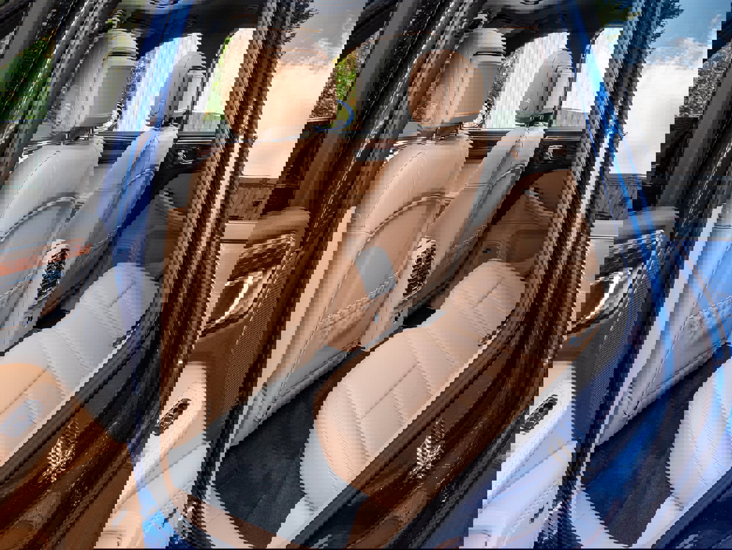 Used 2024 Porsche Macan image 36