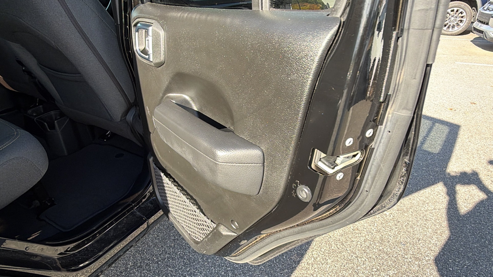 Used 2025 Jeep Wrangler Unlimited Sport AWD/4WD image 20