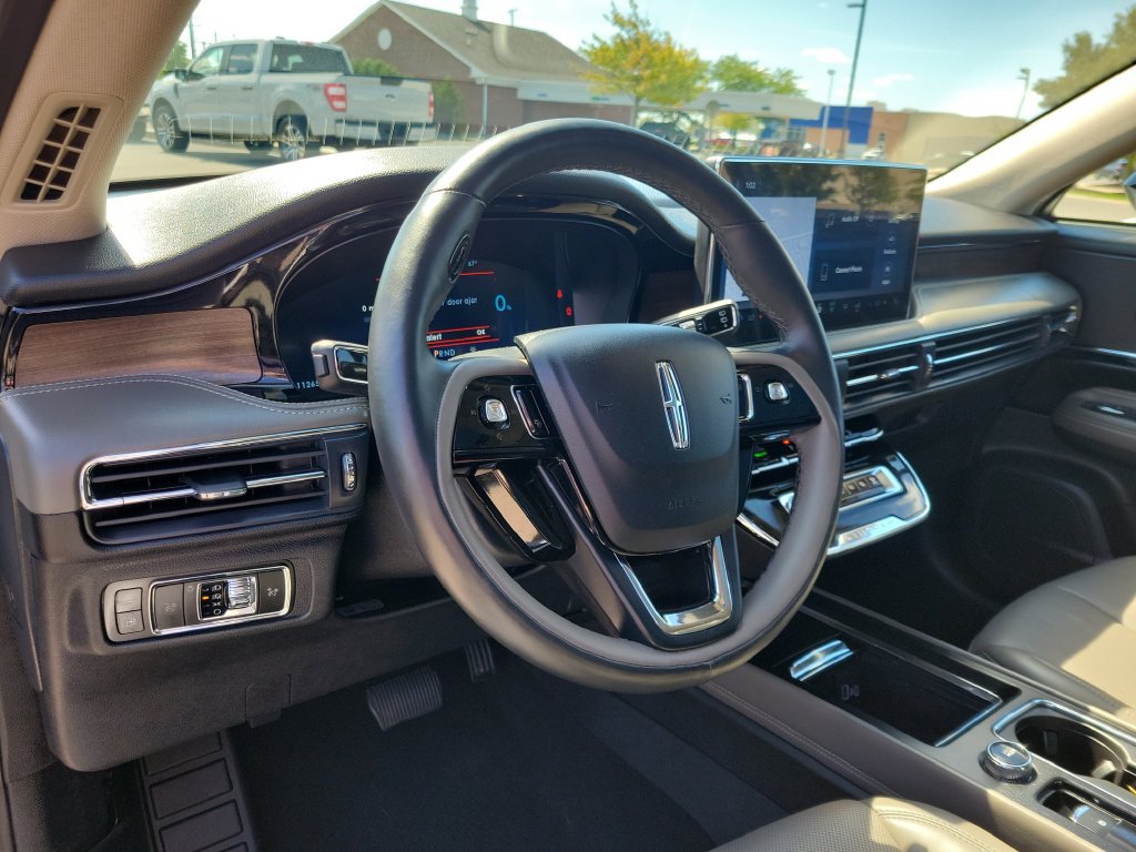 Used 2025 Lincoln Corsair Grand Touring w/ Equipment Group 301A AWD/4WD image 19