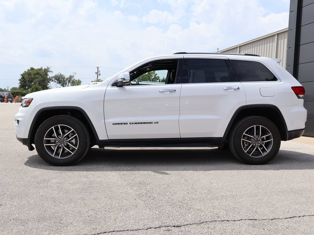 Used 2022 Jeep Grand Cherokee Limited w/ Tech Group AWD/4WD image 2