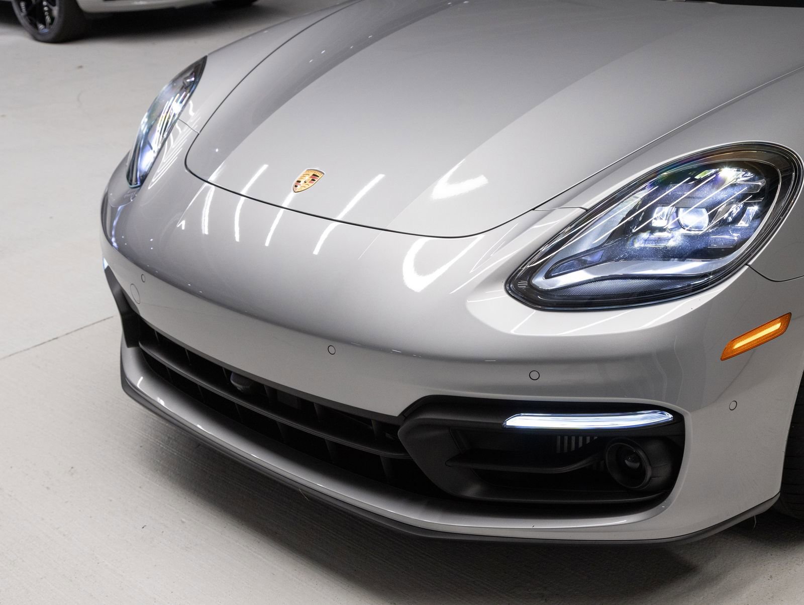 Certified 2023 Porsche Panamera 4S image 33